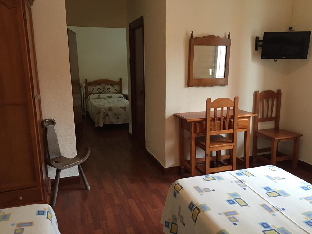 Hostal Pancorbo Buitenkant foto