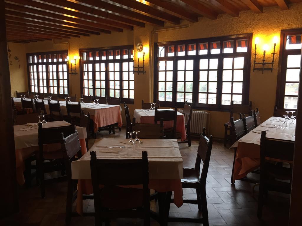 Hostal Pancorbo Buitenkant foto